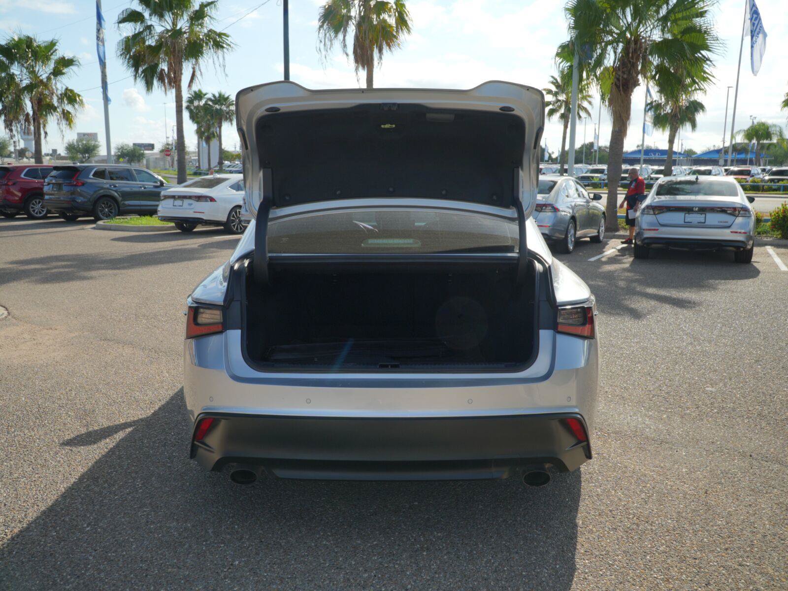Used 2023 Lexus IS 300 w/ Comfort Package RWD image 13