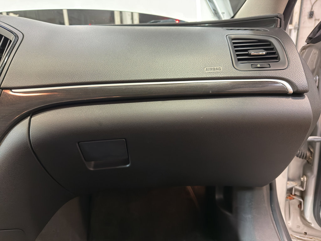 Used 2016 Buick Regal AWD image 24