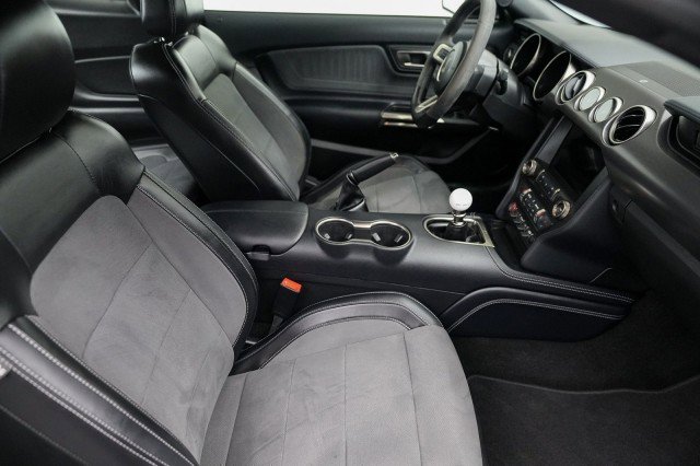 Used 2019 Ford Mustang Shelby GT350 w/ Technology Package image 22