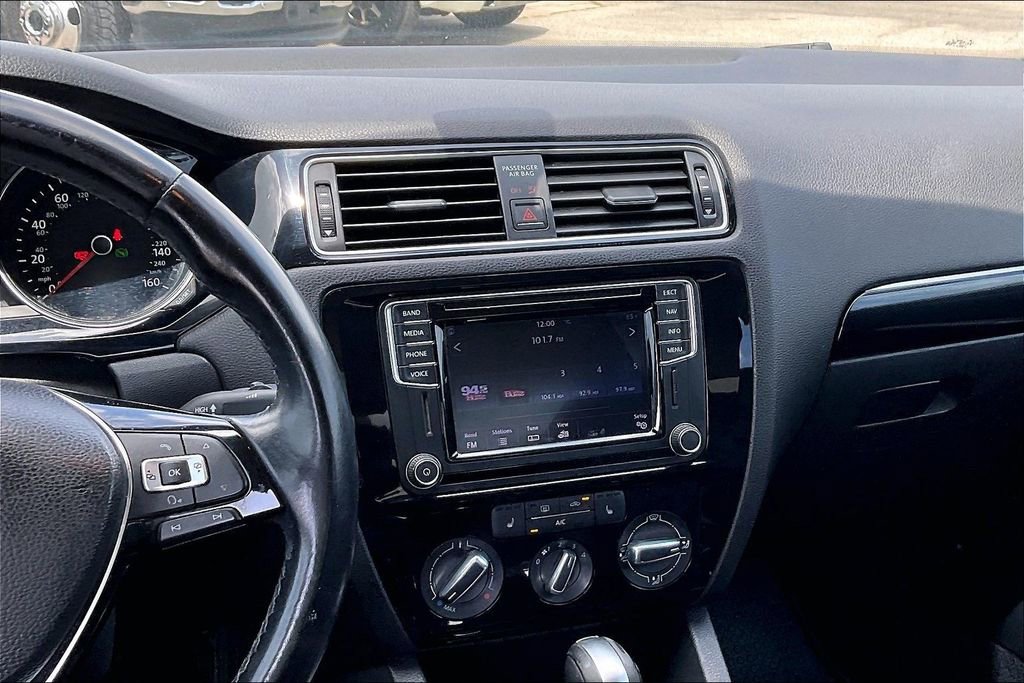 Used 2016 Volkswagen Jetta SEL image 9