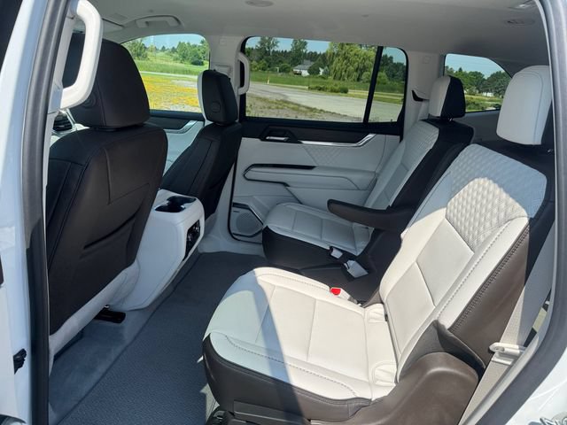 Used 2024 GMC Acadia Denali FWD image 16