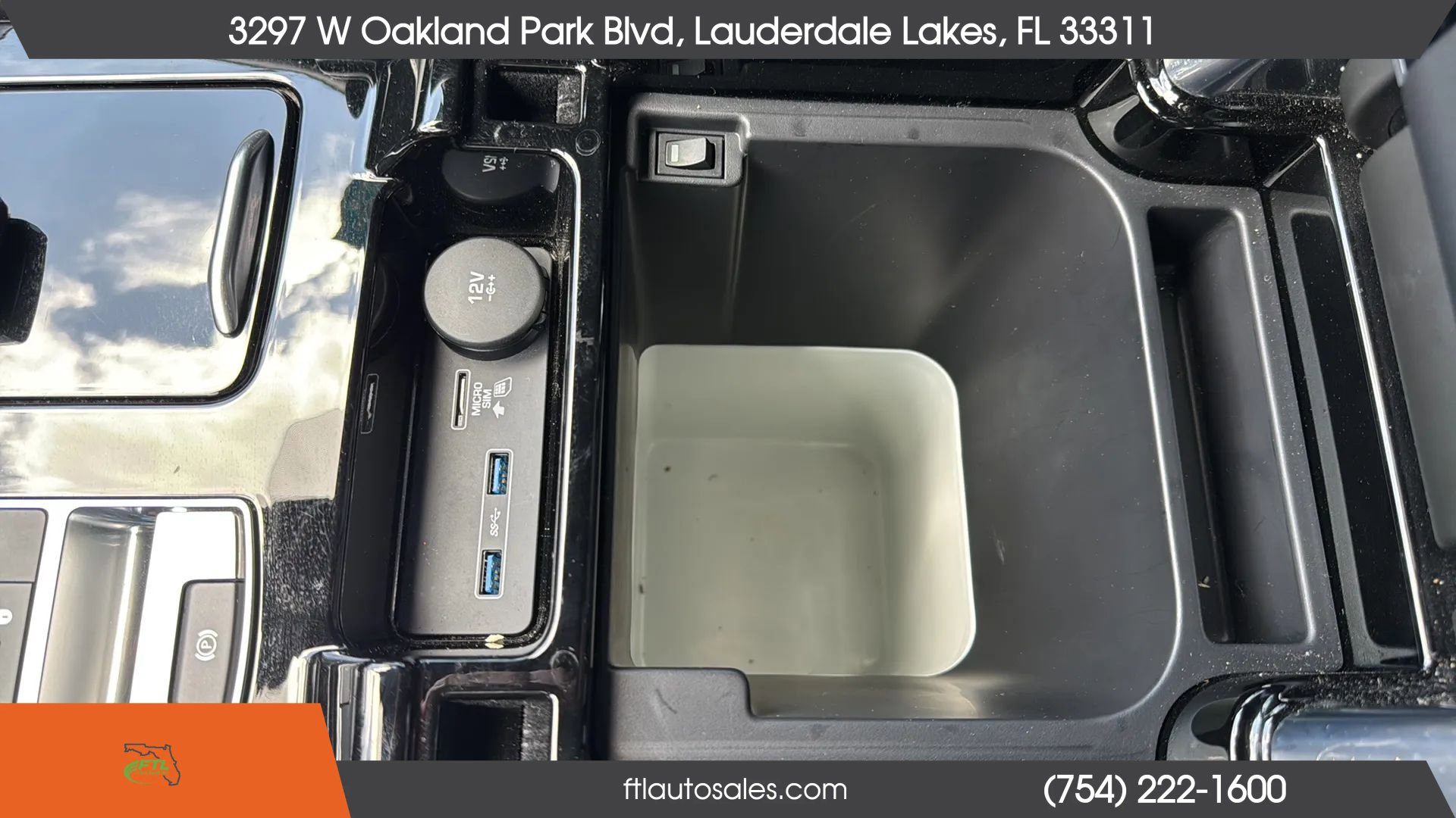 Used 2020 Land Rover Discovery HSE image 95