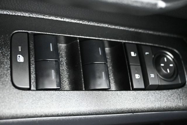 Used 2025 Toyota 4Runner SR5 AWD/4WD image 23