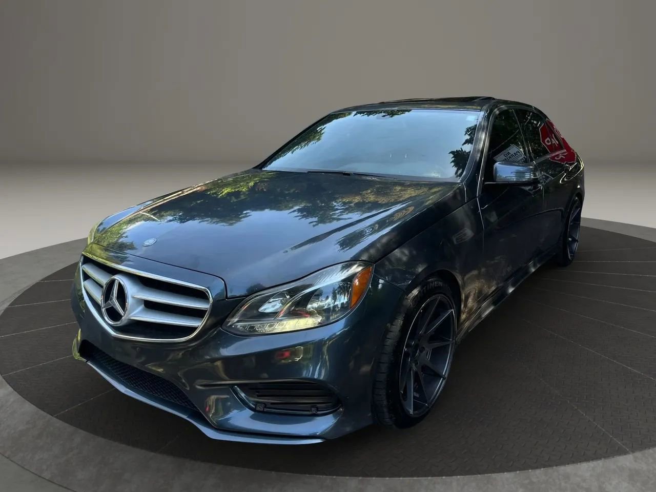 Used 2016 Mercedes-Benz E 350 Sedan image 2