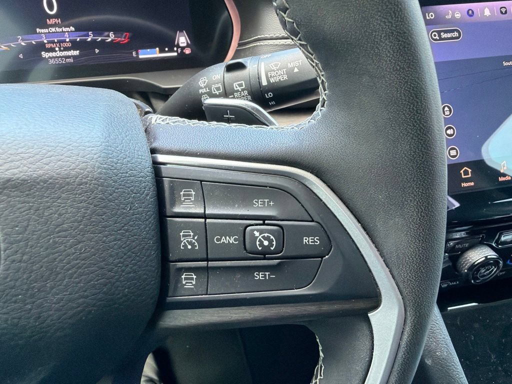 Certified 2023 Jeep Grand Cherokee Limited w/ Luxury Tech Group II AWD/4WD image 64