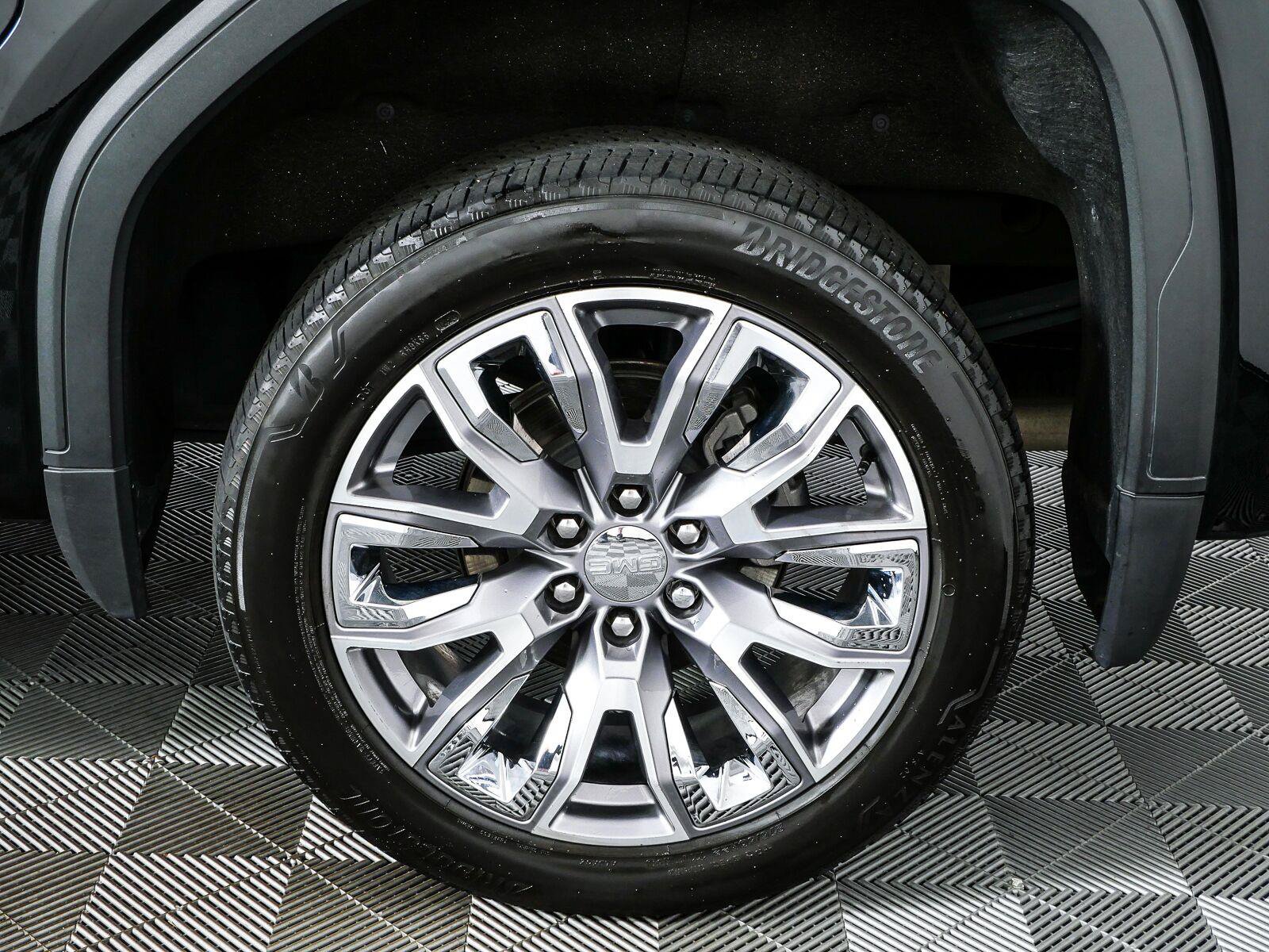 Used 2024 GMC Sierra 1500 Denali AWD/4WD image 37