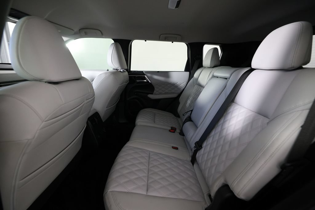 Used 2024 Mitsubishi Outlander SEL FWD image 15