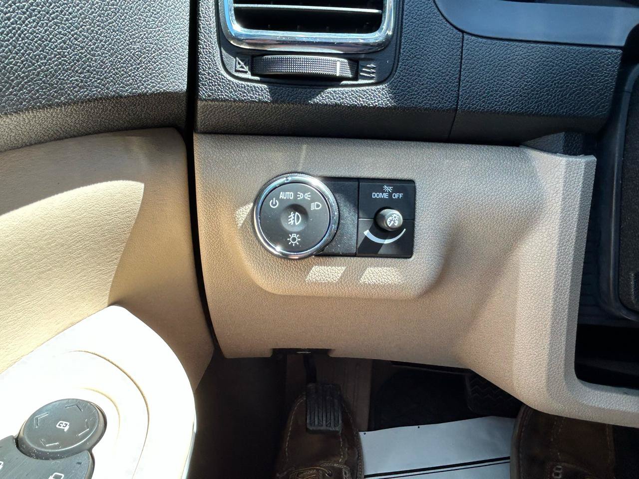 Used 2010 GMC Acadia SLT AWD/4WD image 27