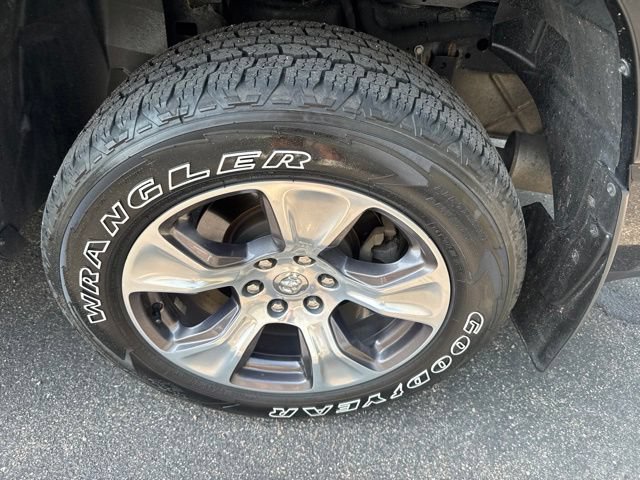 Used 2023 RAM 1500 Laramie AWD/4WD image 9