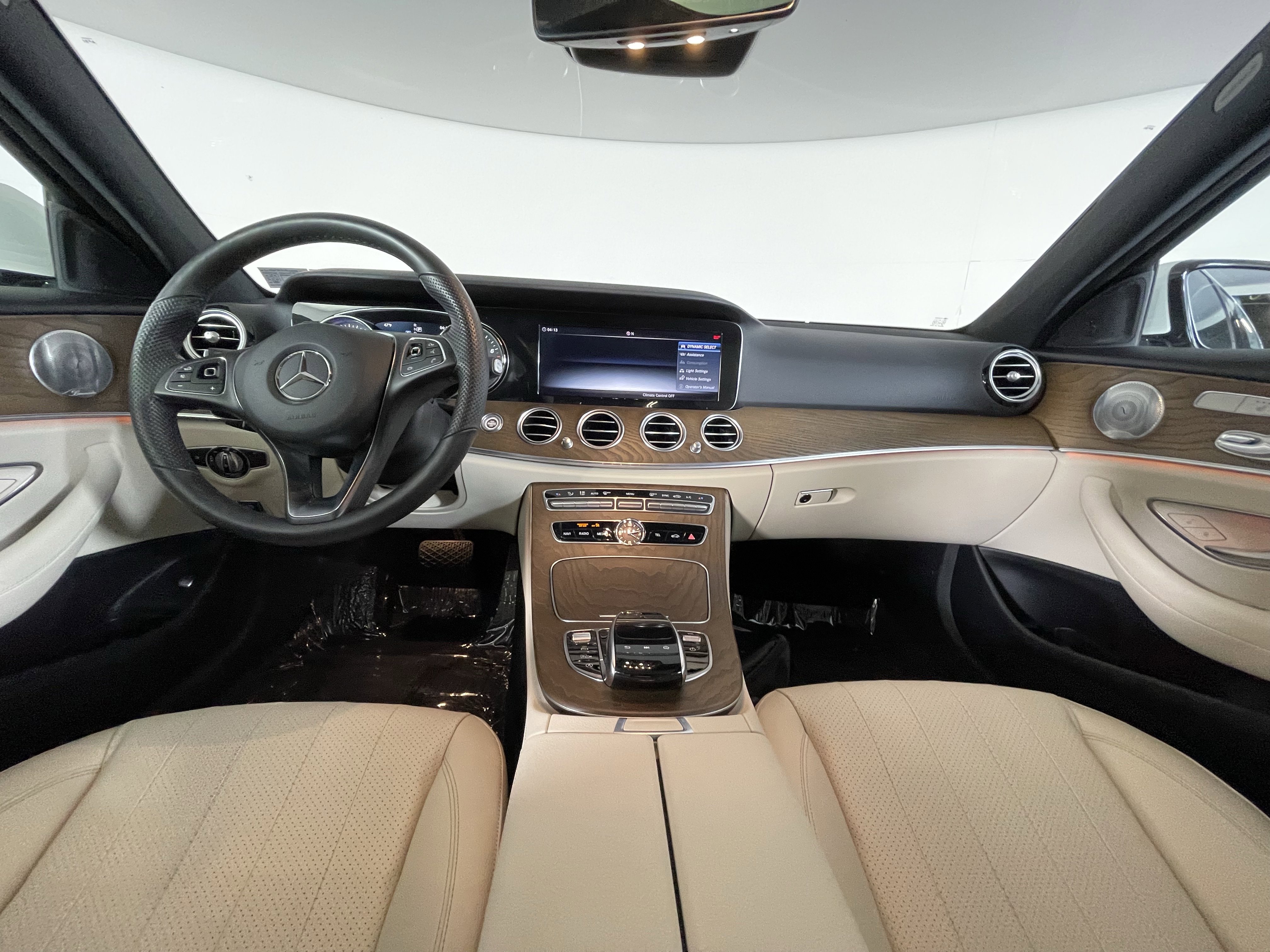 Used 2018 Mercedes-Benz E 300 4MATIC image 17