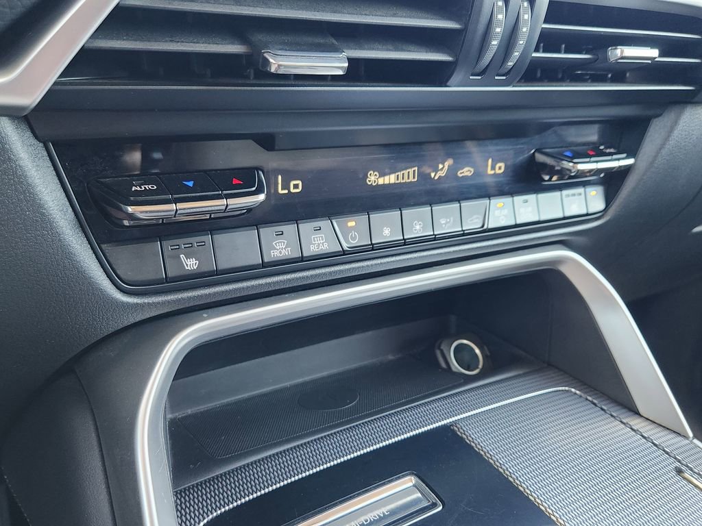 Used 2024 MAZDA CX-90 3.3 Turbo w/ Preferred Plus image 13