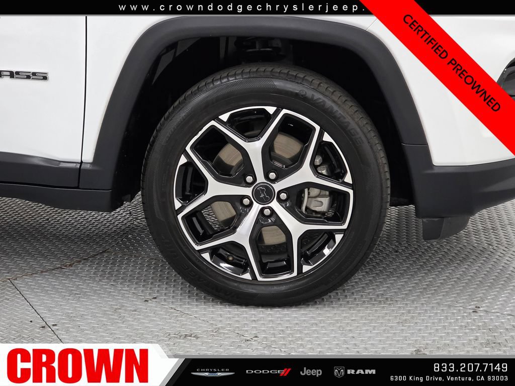 Certified 2025 Jeep Compass Limited AWD/4WD image 9