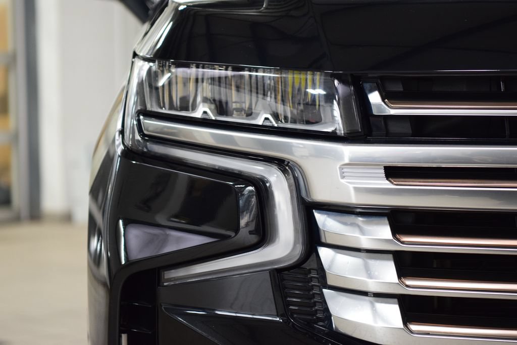 Used 2023 Chevrolet Tahoe High Country AWD/4WD image 12
