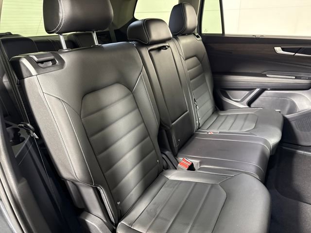 Used 2025 Volkswagen Atlas SEL image 13