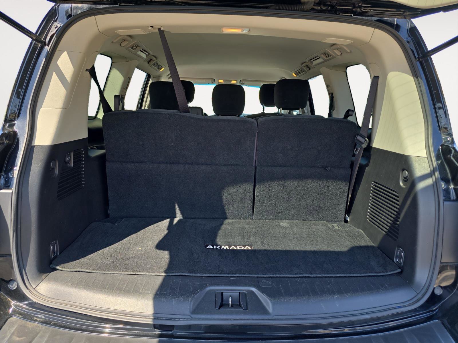 Used 2017 Nissan Armada SV image 14