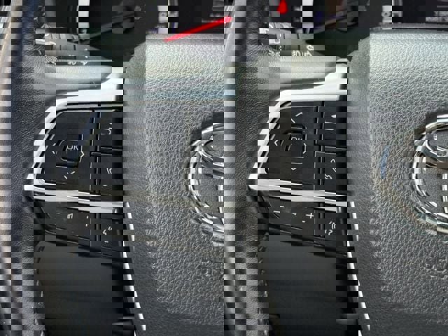 Used 2022 Toyota Highlander LE image 15