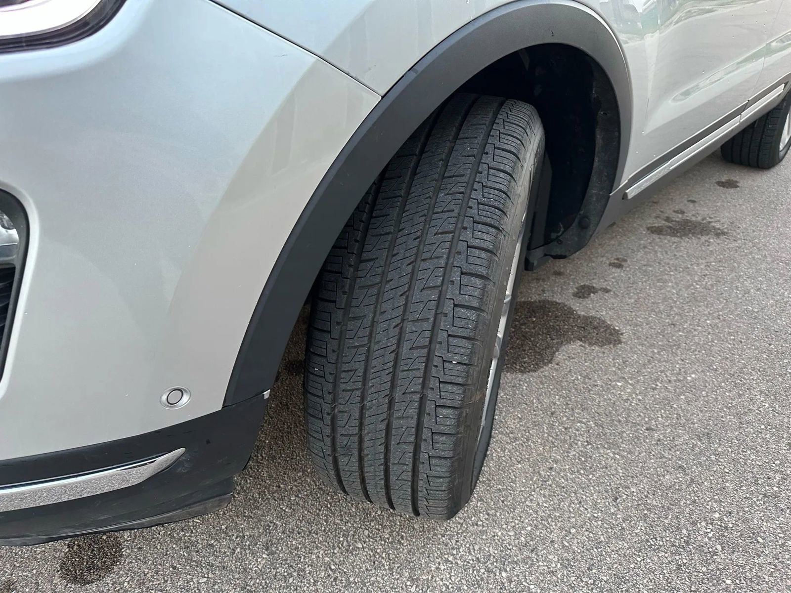 Used 2018 Ford Explorer Limited w/ Equipment Group 301A image 20