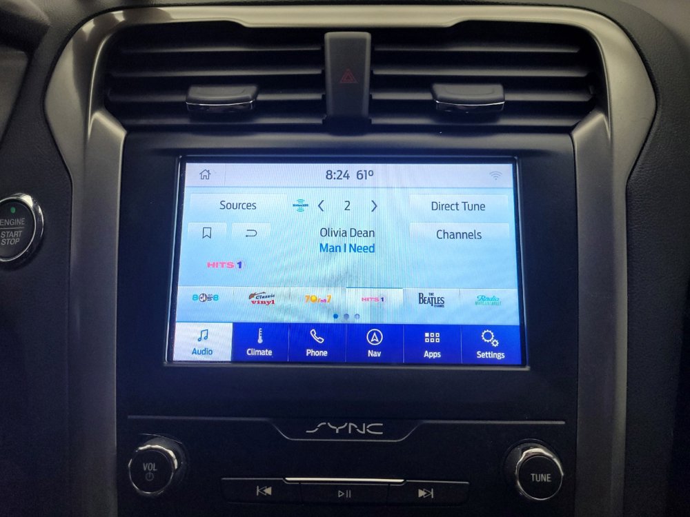 Used 2020 Ford Fusion SE image 25