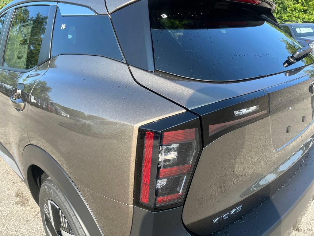 New 2027 Nissan Kicks SV w/ SV Premium Package FWD image 38