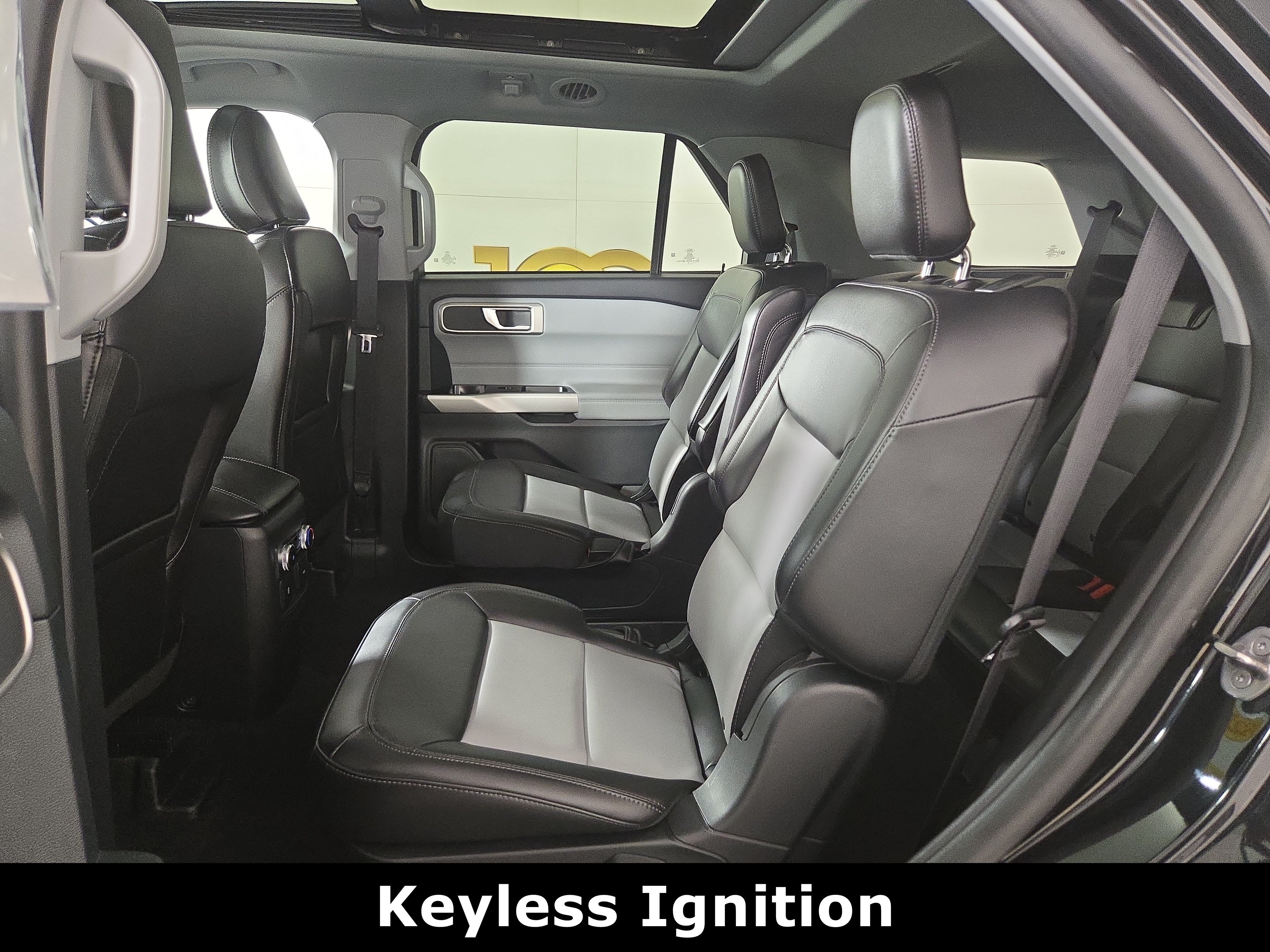 Used 2024 Ford Explorer XLT w/ Equipment Group 202A AWD/4WD image 12