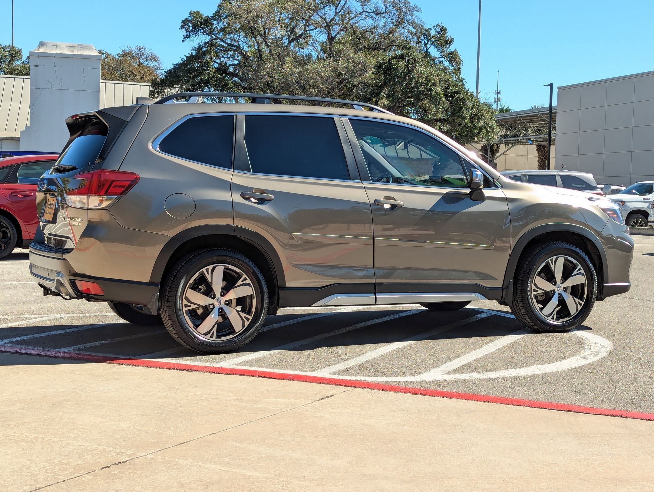 Used 2020 Subaru Forester Touring image 4