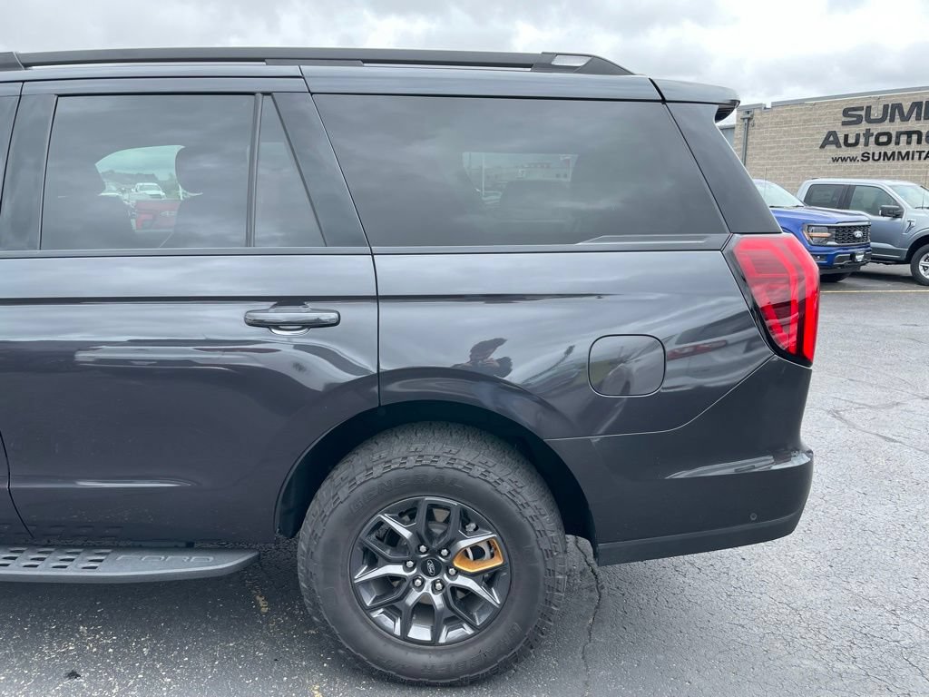 Used 2025 Ford Expedition Tremor AWD/4WD image 47