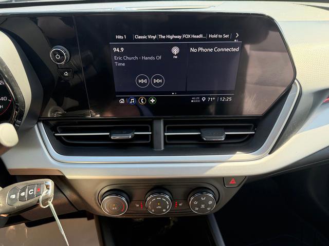 Used 2024 Chevrolet Trax RS image 20