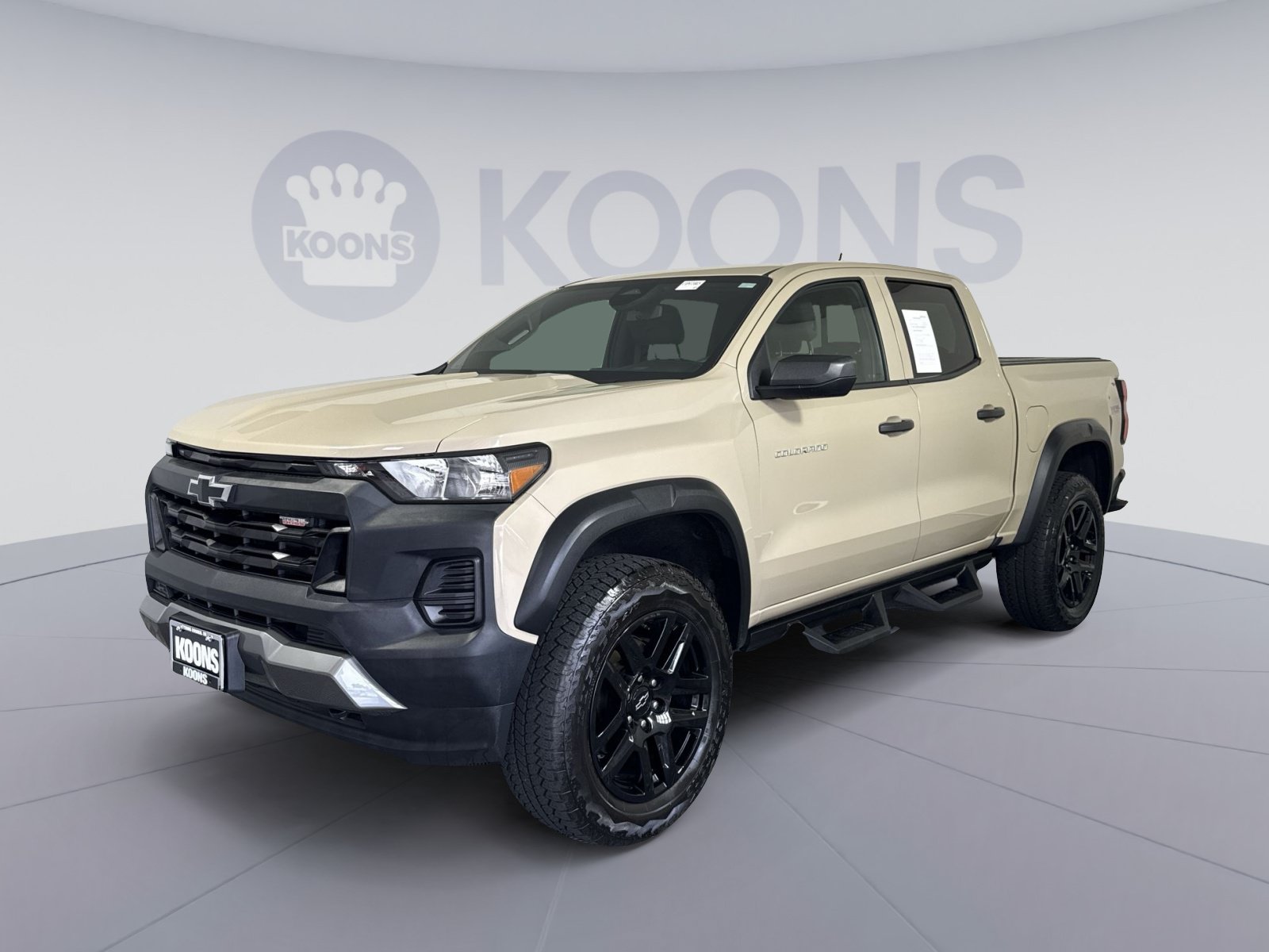 Used 2024 Chevrolet Colorado Trail Boss w/ Advanced Trailering Package AWD/4WD image 1