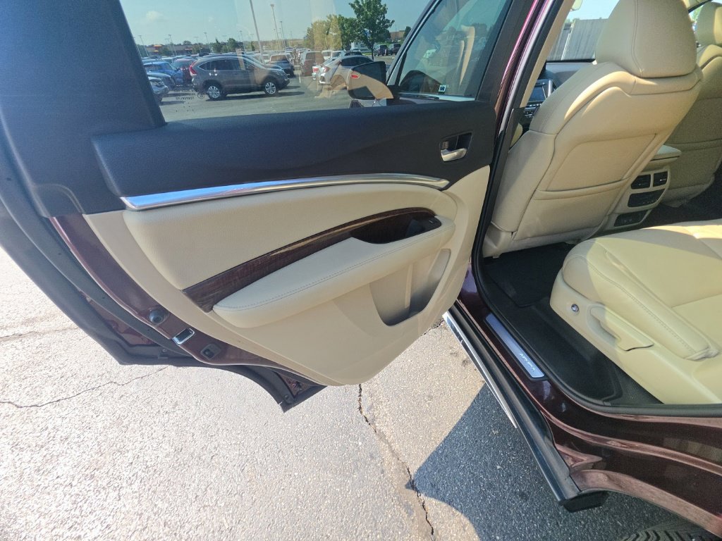 Used 2017 Acura MDX w/ Technology Package FWD image 24