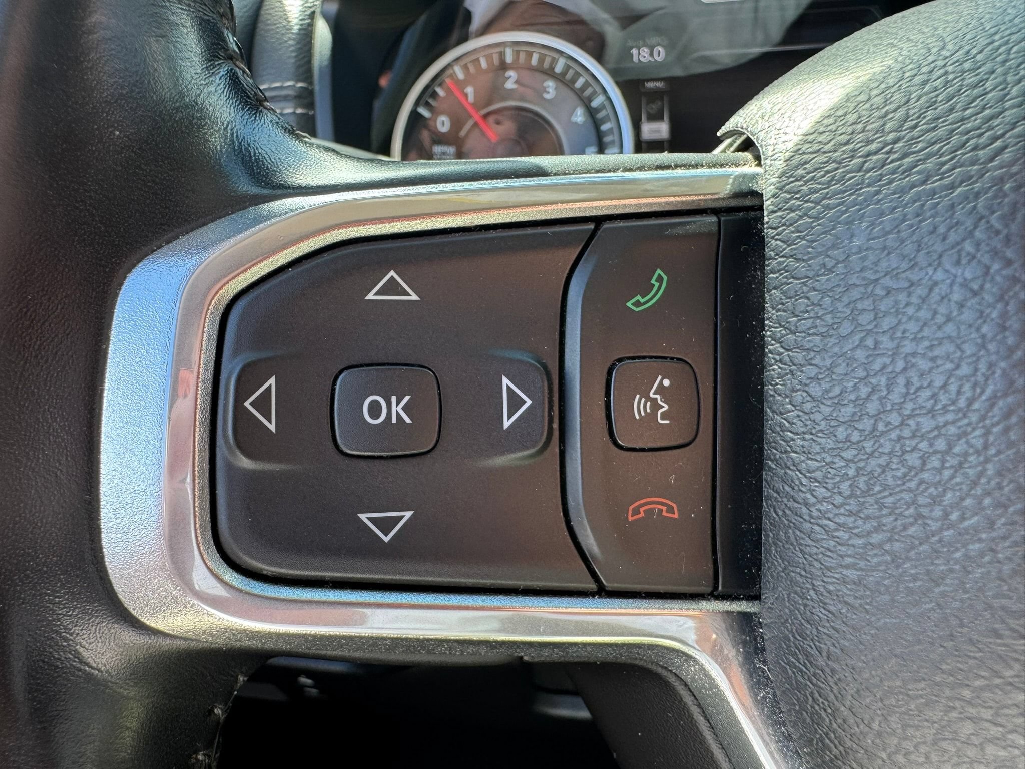 Used 2021 RAM 1500 Laramie w/ Off Road Group AWD/4WD image 26
