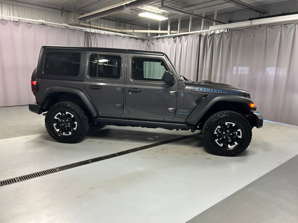 Used 2025 Jeep Wrangler Unlimited Rubicon 4xe w/ Convenience Group image 8
