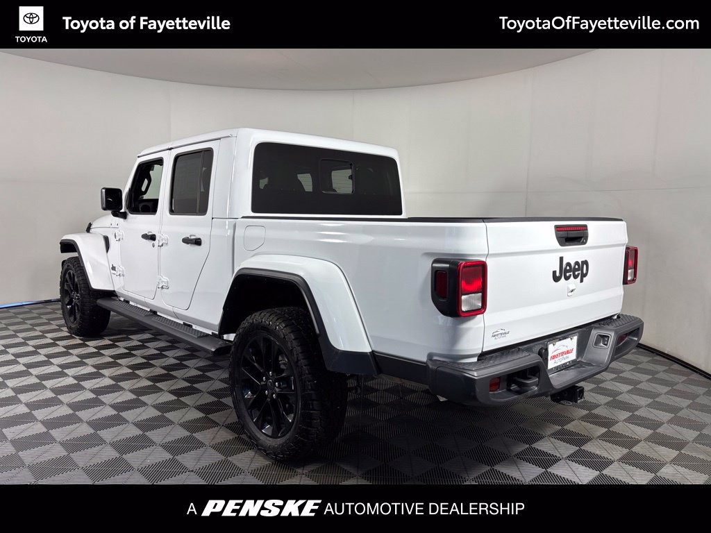 Used 2025 Jeep Gladiator Sport AWD/4WD image 12
