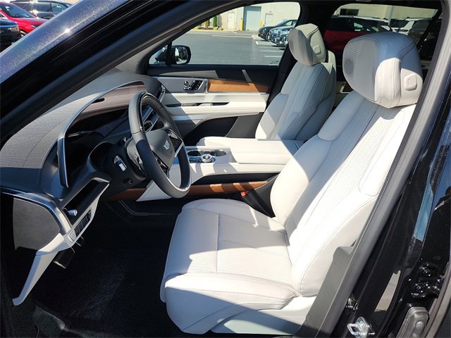 New 2026 Cadillac Vistiq Sport w/ LPO, Floor Liner Package image 11