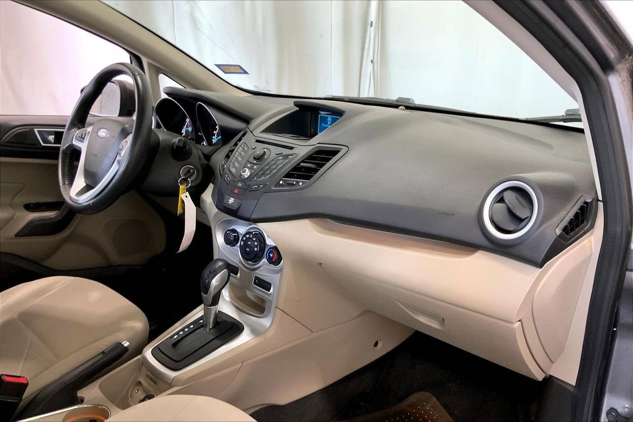 Used 2014 Ford Fiesta SE w/ SE Fuel Economy Package FWD image 28