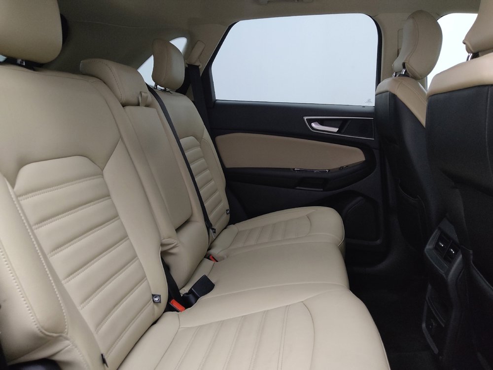 Used 2017 Ford Edge SEL w/ Equipment Group 201A FWD image 19