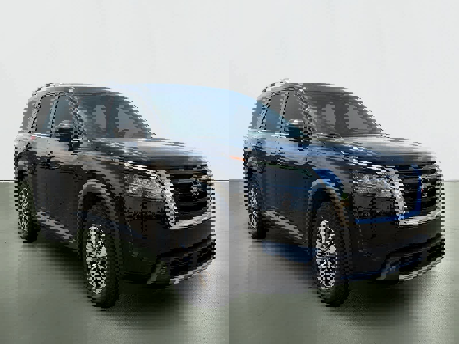 Used 2022 Nissan Pathfinder SL FWD image 6