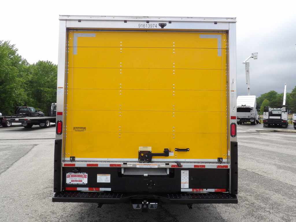Used 2019 GMC Savana 3500 Extended w/ Driver Convenience Package RWD image 6