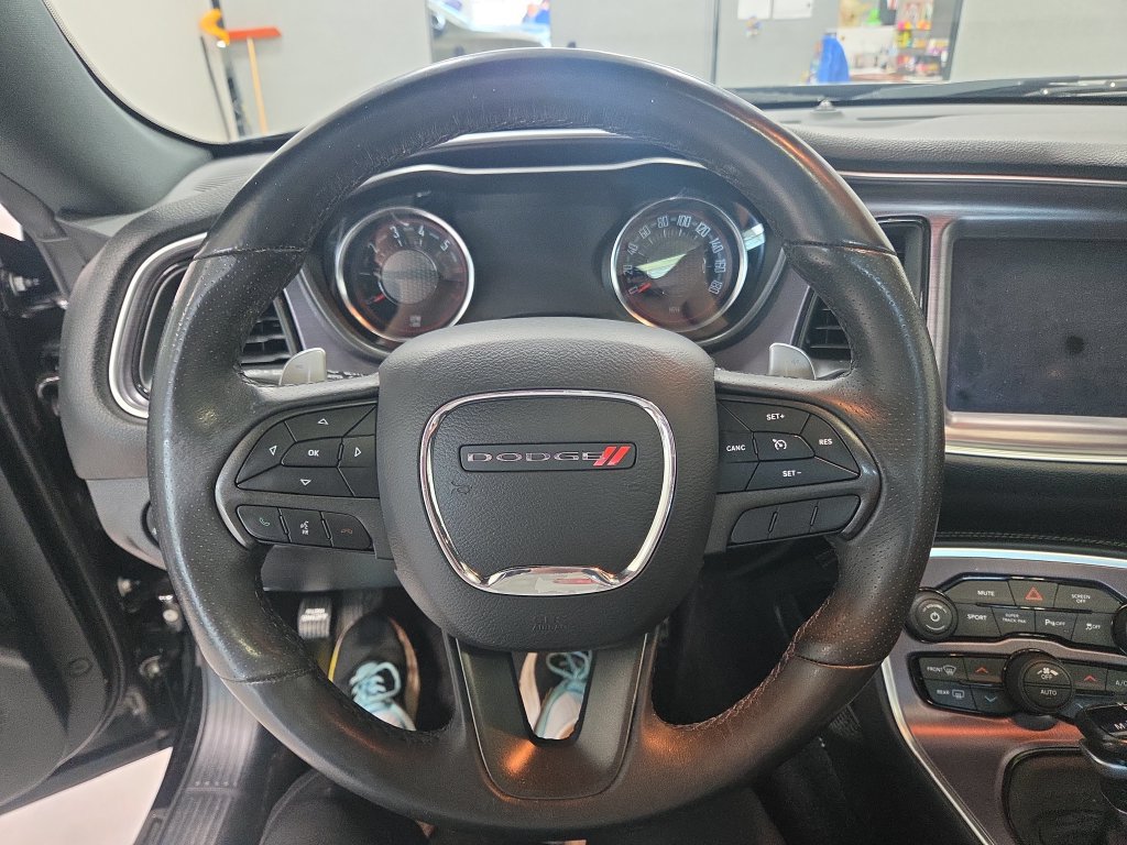 Used 2018 Dodge Challenger R/T Scat Pack w/ Driver Convenience Group RWD image 26