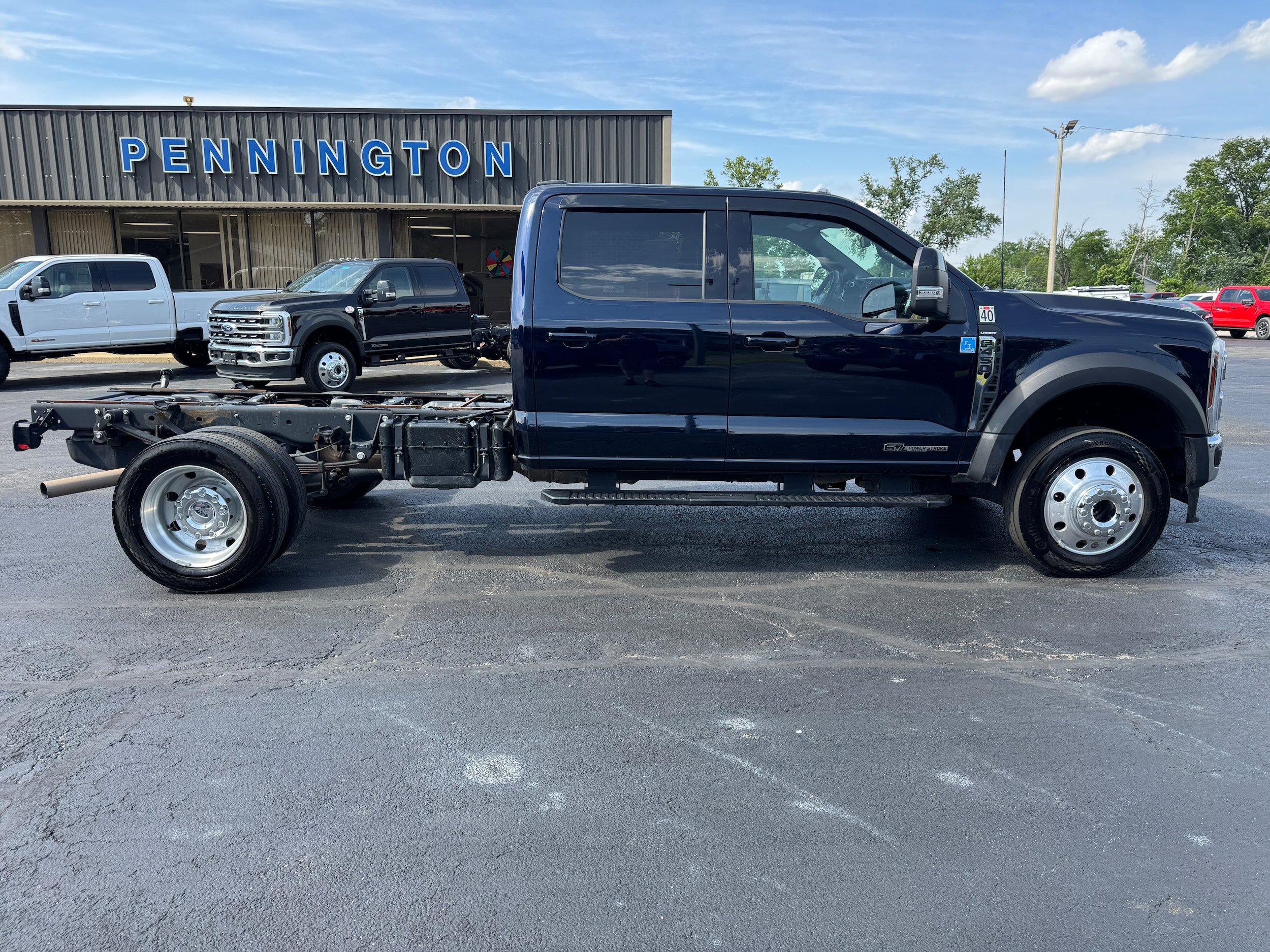 Used 2025 Ford F450 Lariat AWD/4WD image 8