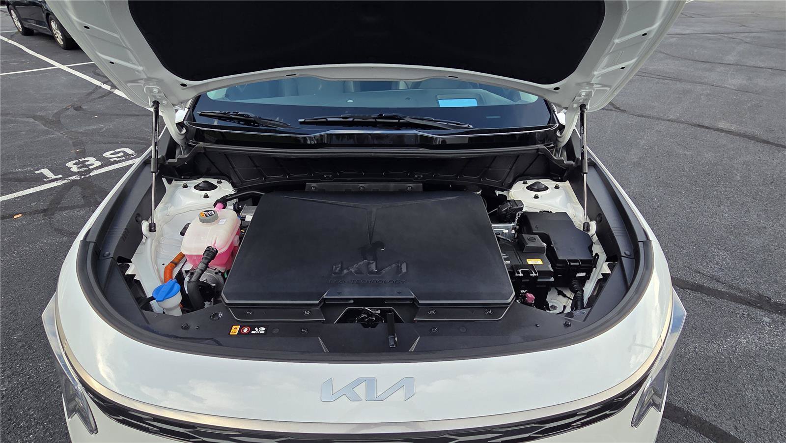 Certified 2023 Kia Niro Wave w/ Wave Preserve Package FWD image 10