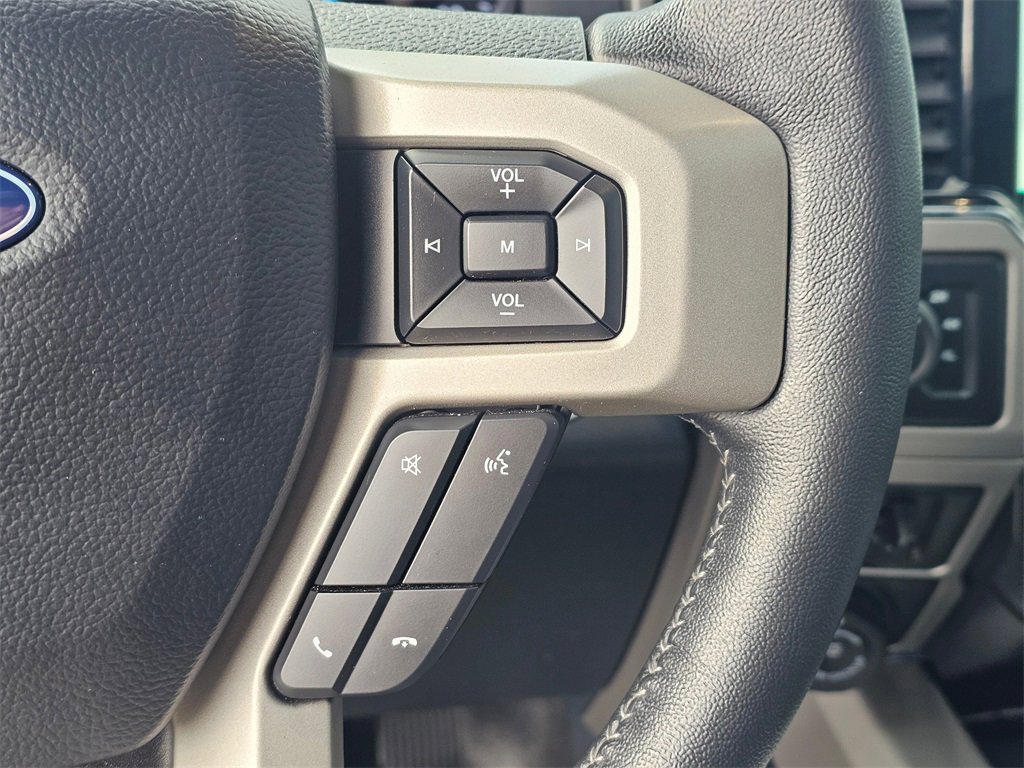 Used 2022 Ford F250 Lariat w/ Black Appearance Package image 27