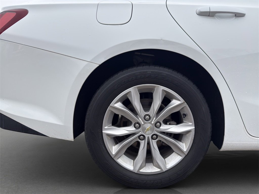 Used 2021 Chevrolet Malibu LT image 16