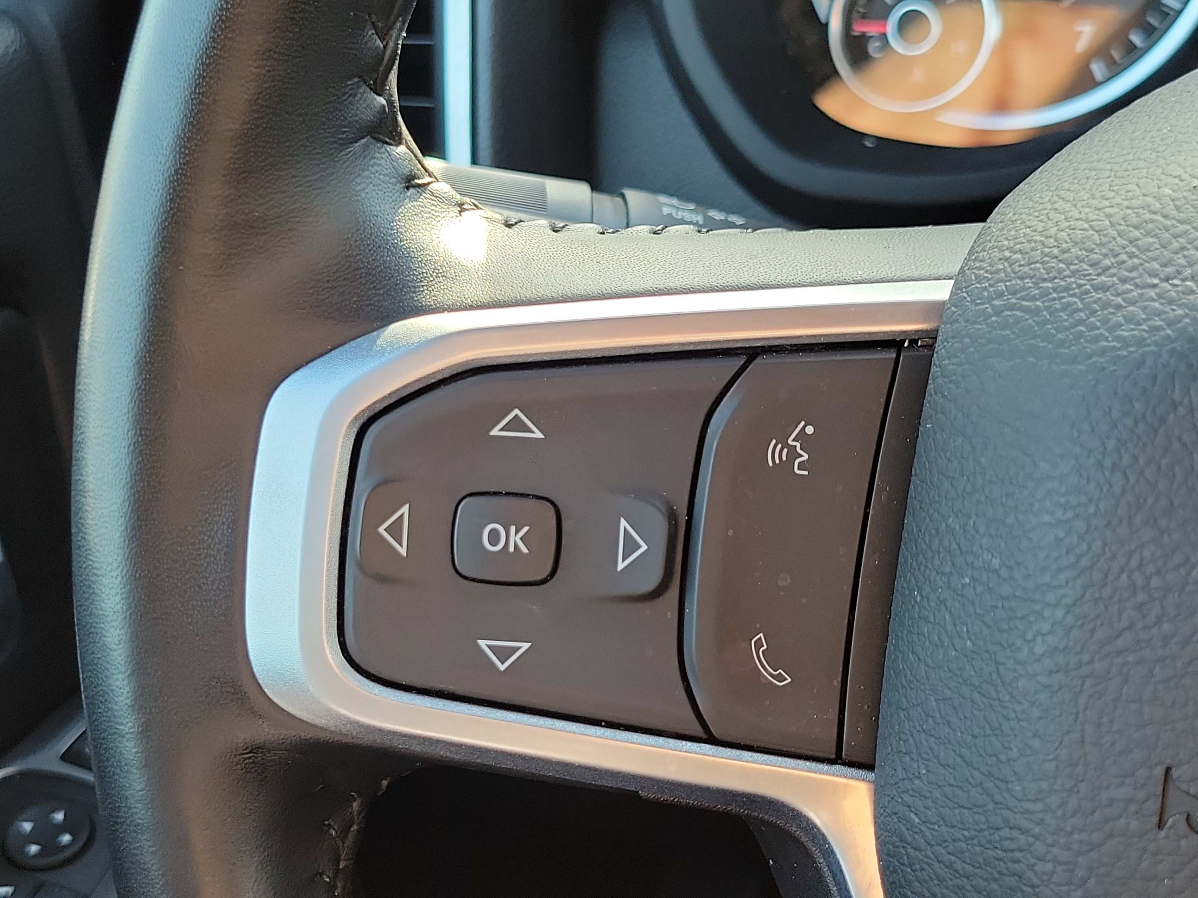 Used 2024 RAM 2500 Big Horn w/ Bed Utility Group image 13