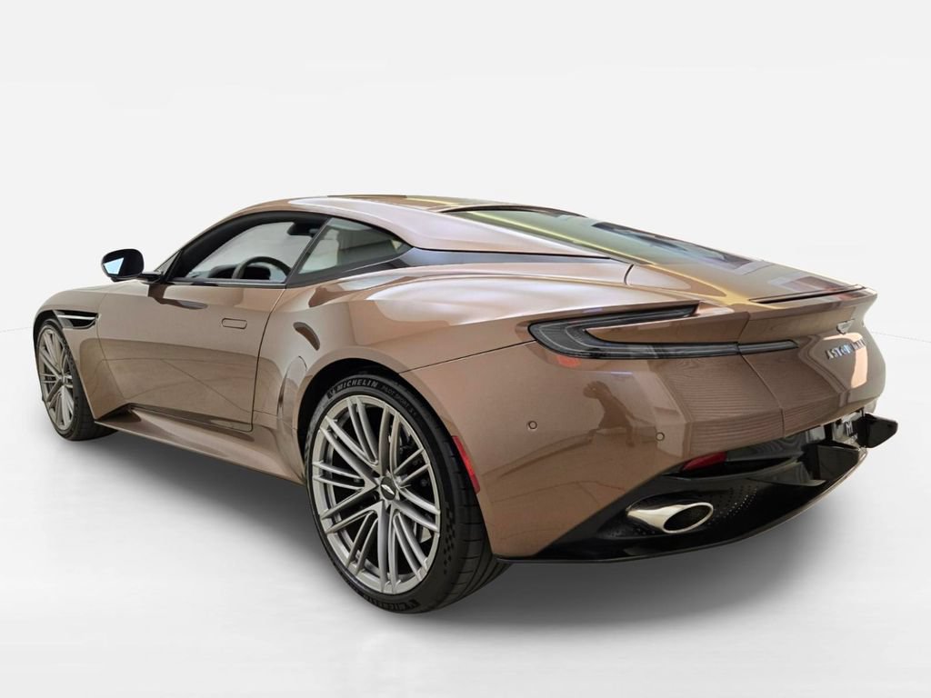 Used 2024 Aston Martin DB12 Coupe RWD image 11
