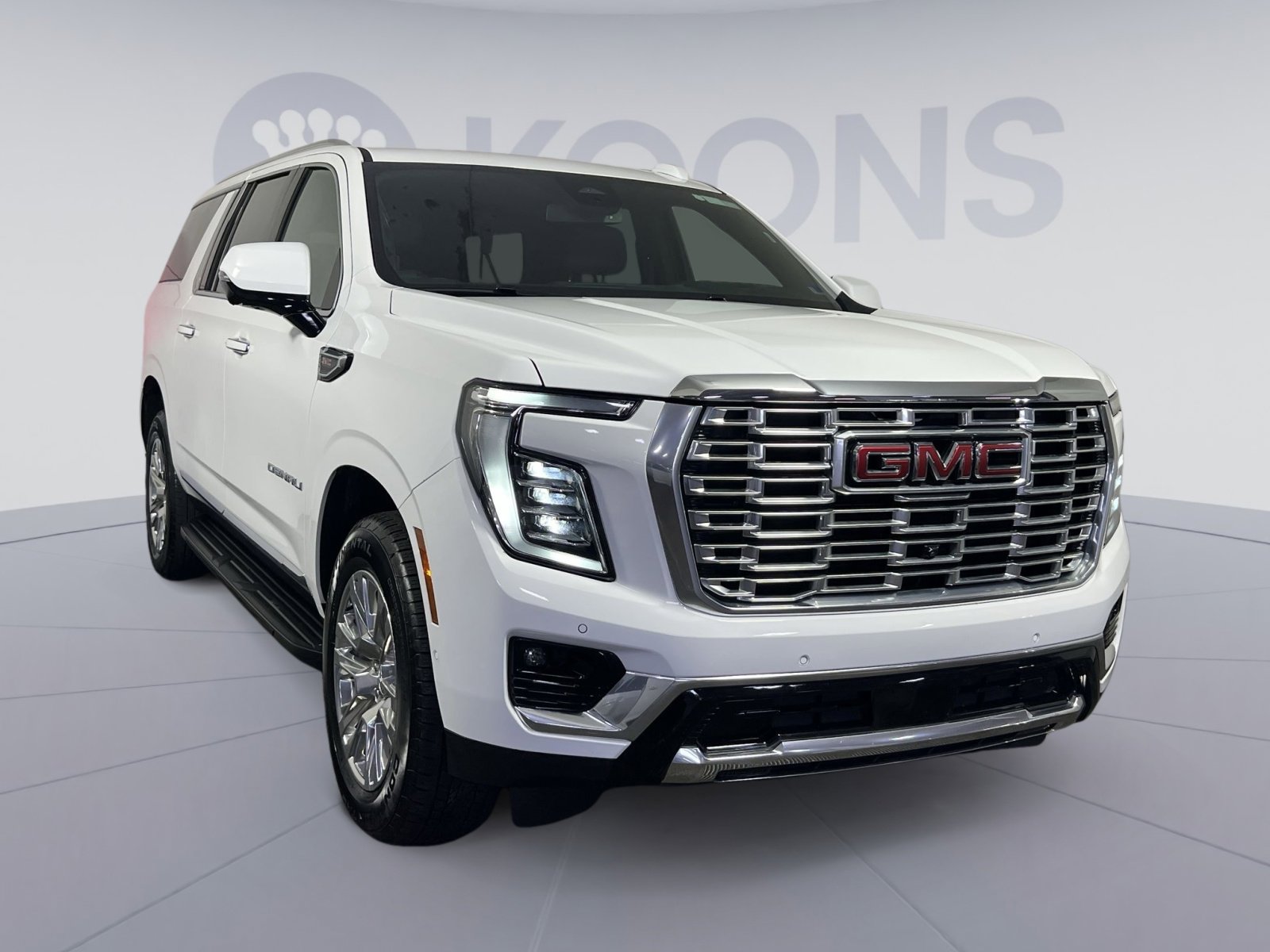 Used 2025 GMC Yukon XL Denali image 10