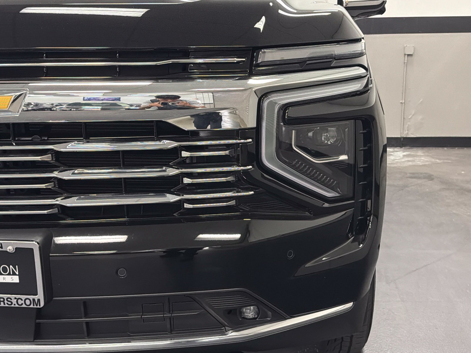 Used 2025 Chevrolet Suburban Premier w/ Sun And Tow Package AWD/4WD image 7