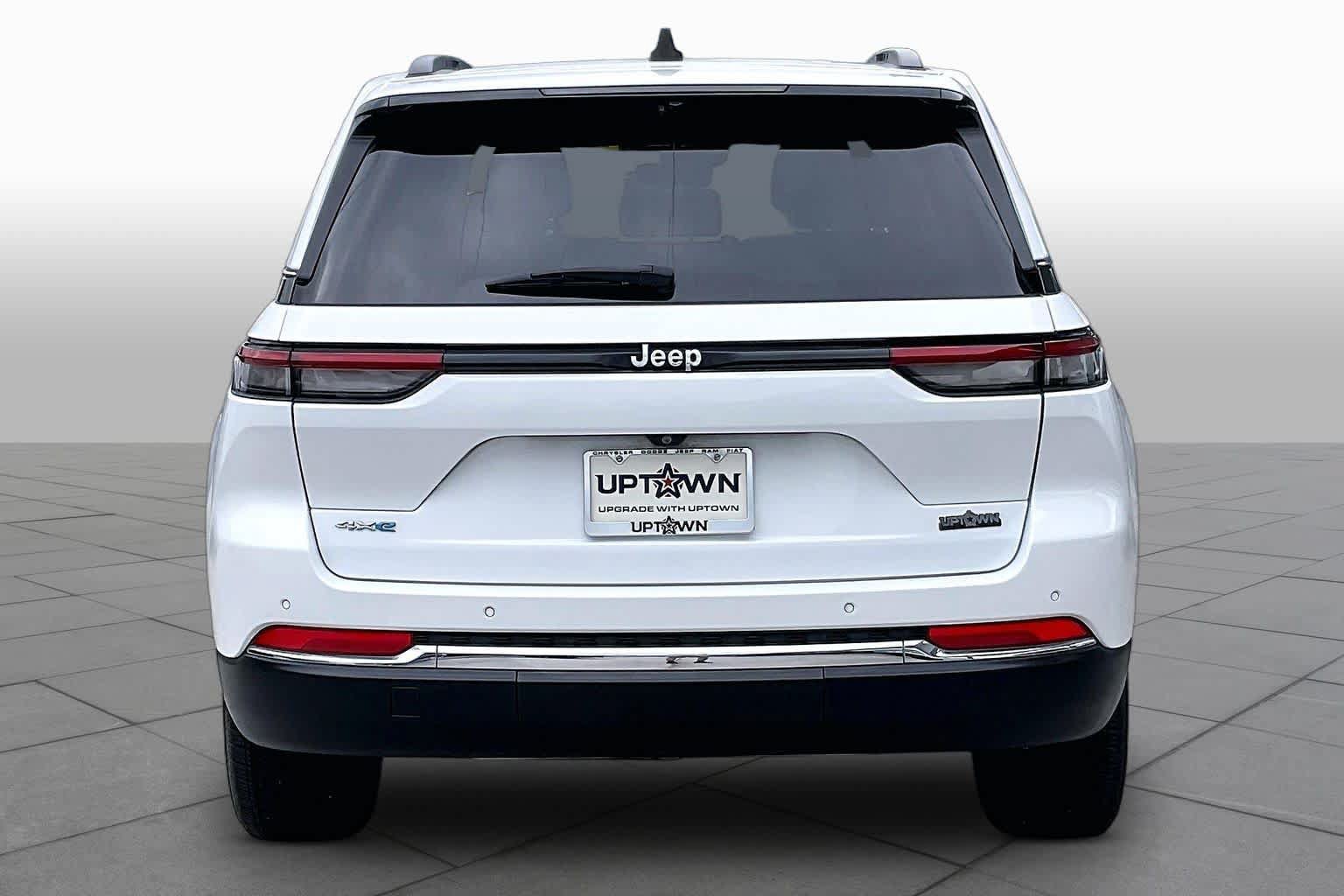 Used 2022 Jeep Grand Cherokee Limited 4xe w/ Luxury Tech Group II AWD/4WD image 5