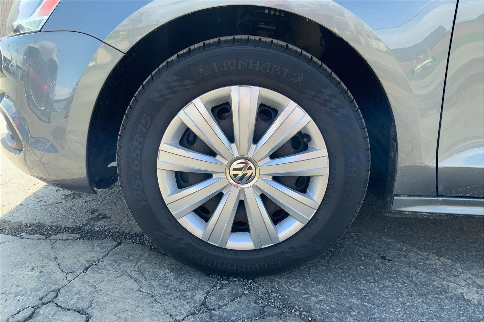 Used 2013 Volkswagen Jetta S image 25