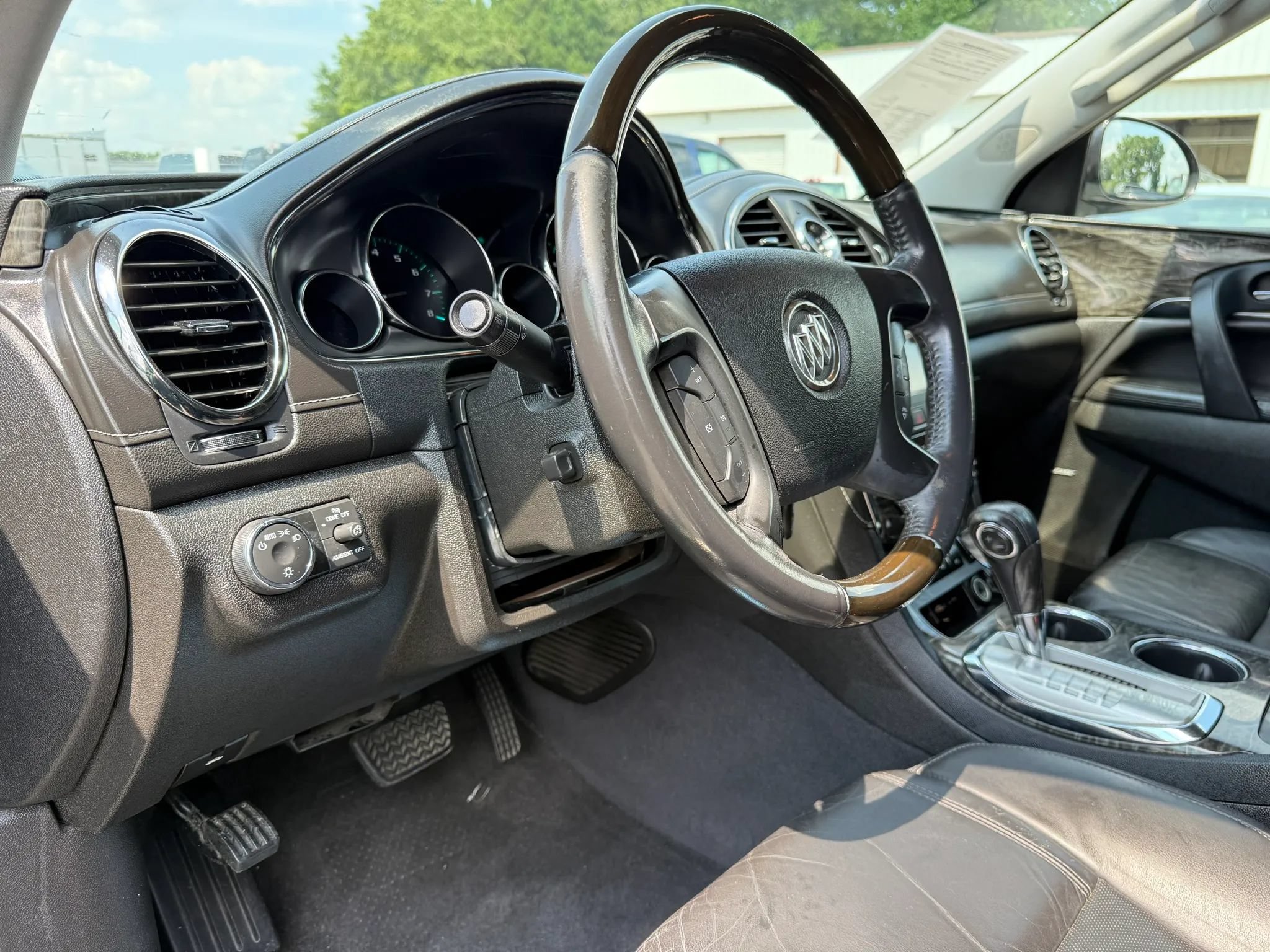 Used 2014 Buick Enclave Premium FWD image 17