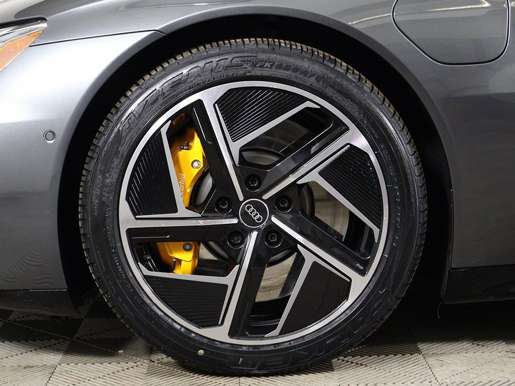 Used 2024 Audi RS e-tron GT w/ Carbon Performance Package AWD/4WD image 24